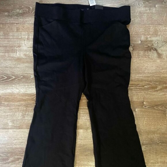 Torrid NWT size 4 Pocket Pixie Flare Studio Luxe Ponte High-Rise Pant - Picture 6 of 9